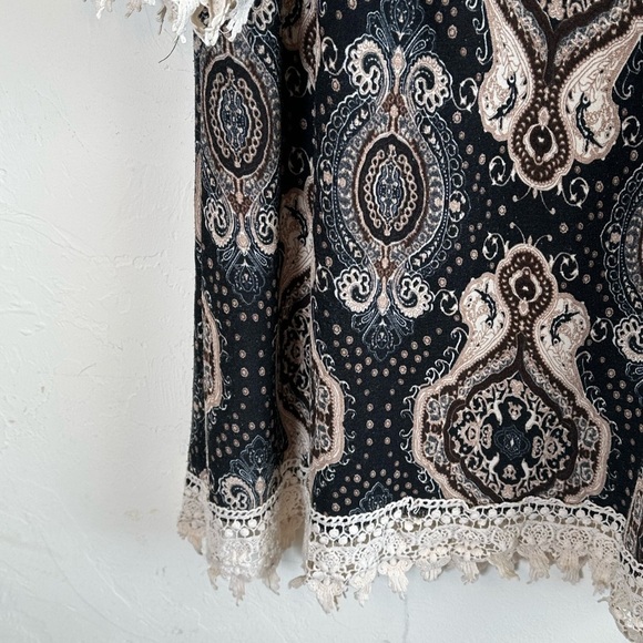 Paisley Renaissance Tunic with Bell Sleeves and Crochet Lace Trim Sz XL - Picture 8 of 11